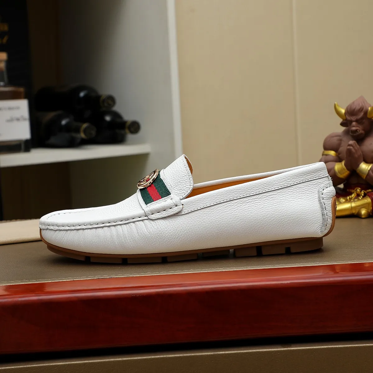 Men's shoes 💰360💰💰GUCCI Gucci official website synchronizes the latest model 🛃The upper is made of imported cowhide, 🐷leather lining, rubber outsole, 🎩🎩top-notch handcrafted workmanship with fine stitches and threads🔍definitely satisfy those perfectionist men who pursue high luxury quality 👏 Colors available! Code number 38-45 Large quantity in stock